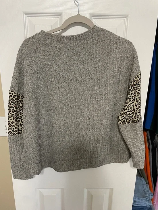 THML Gray Ribbed & Rust Panel Pullover - Picture 6 of 6